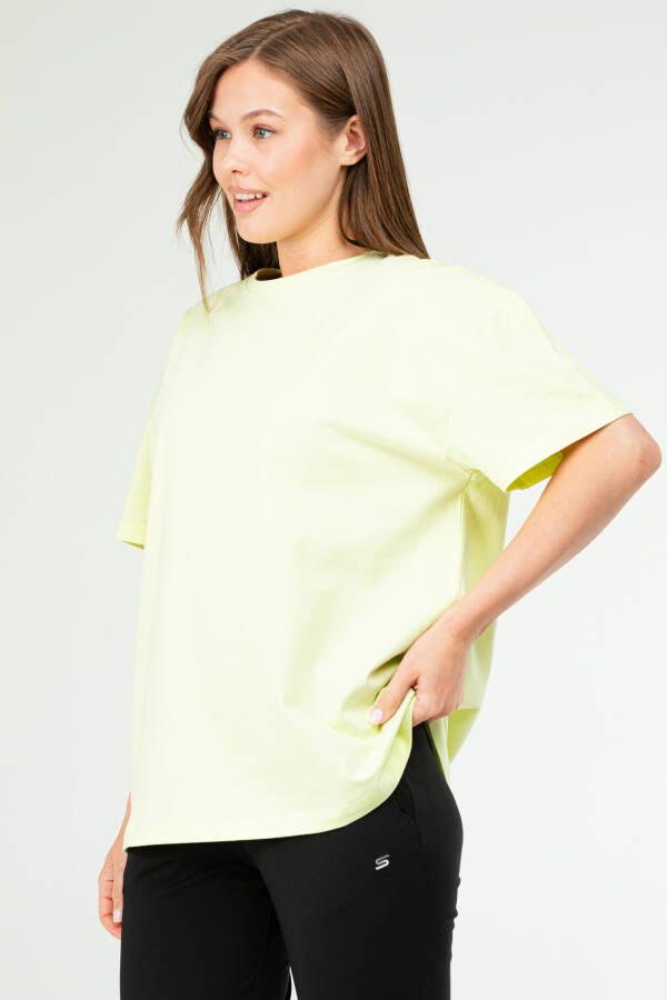 Açık Yeşil Oversize Basic 100% Pamuk Bisiklet Yaka Kısa Kol Kadın Tişört SF0756 - Speedlife (1)