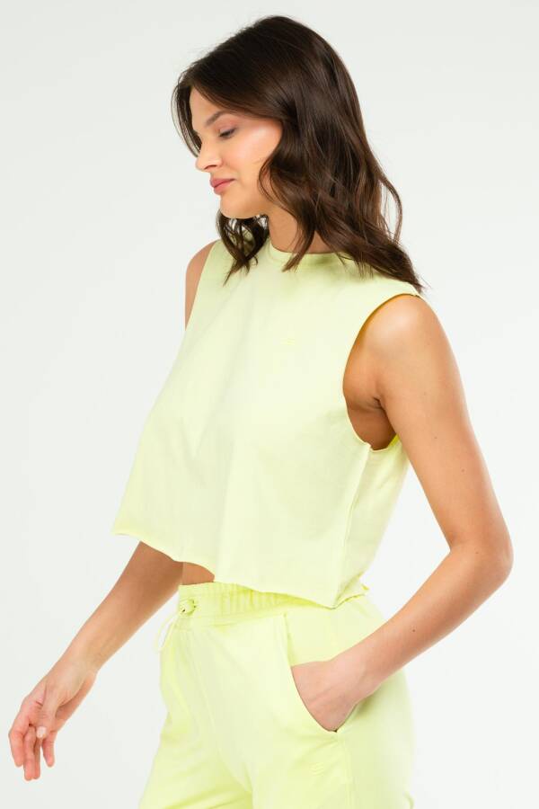 Açık Yeşil Regular Basic 100% Pamuk Bisiklet Yaka Kolsuz Crop Kadın Atlet sf0749 - Speedlife (1)