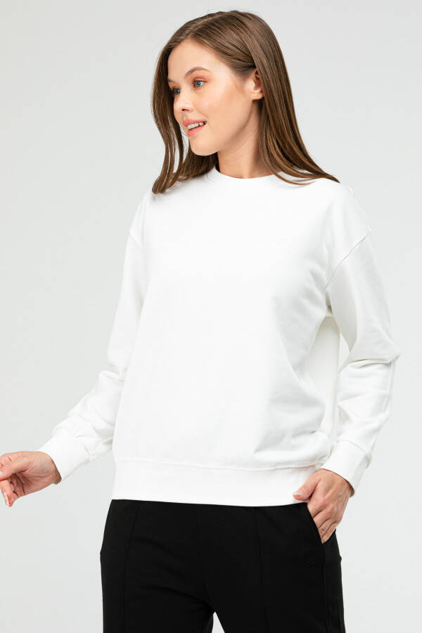 Beyaz - Siyah Oversize Basic Pamuklu Bisiklet Yaka Uzun Kol Kadın Sweatshirt SC1241 - Speedlife (1)