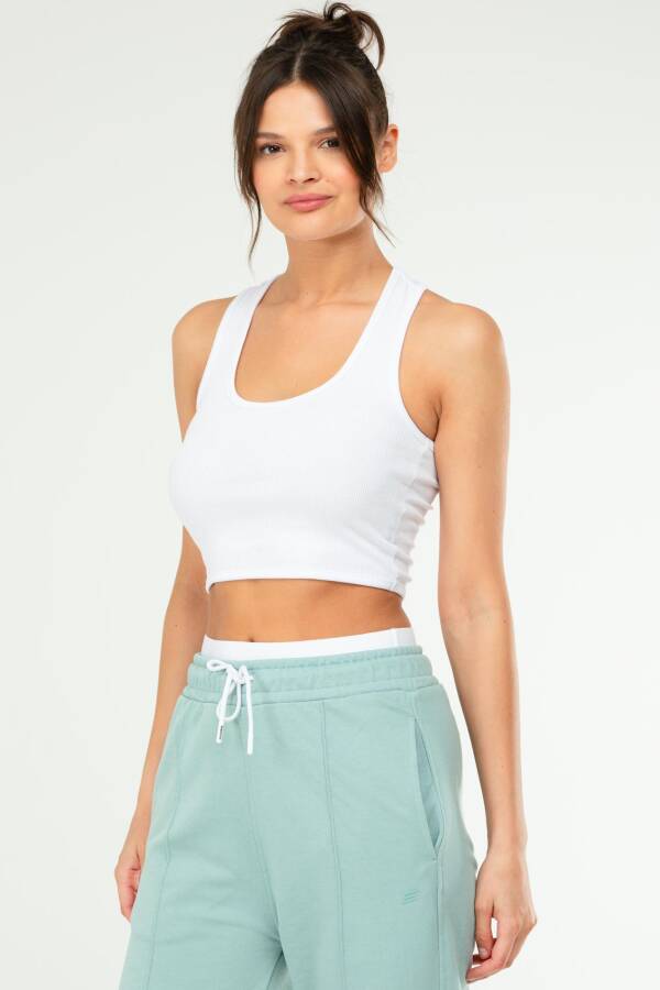 Beyaz Slim Fit Basic Kaşkorse Askılı Kolsuz Kadın Crop Top SF0754 - Speedlife (1)