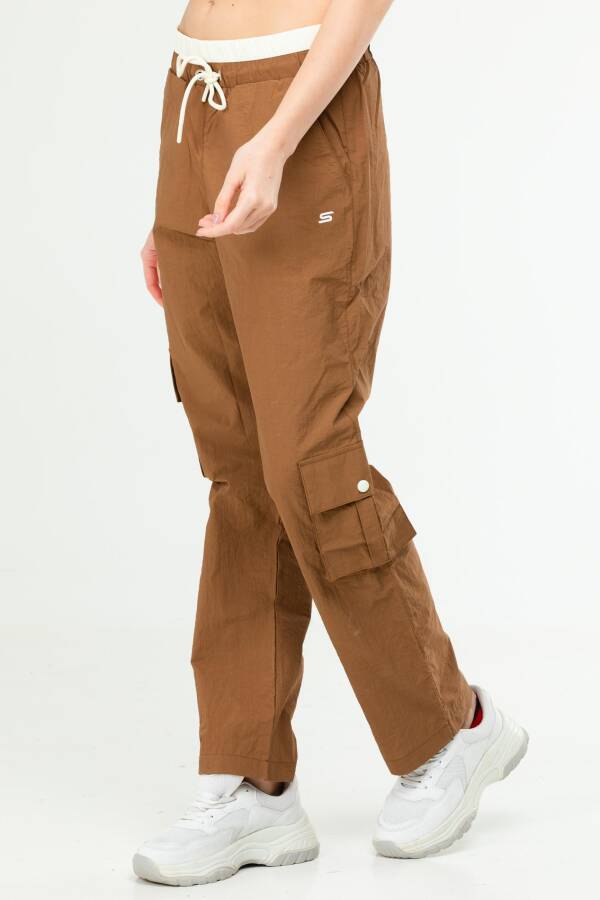 Kahverengi Regular Kargo Cep Yüksek Bel Düz Paça Kadın Eşofman Alt SD0942 - Speedlife (1)