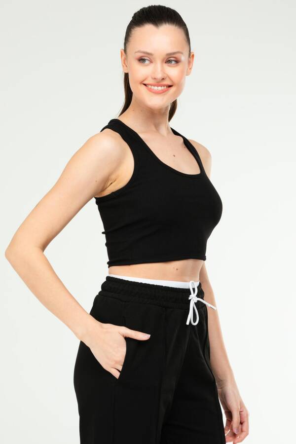 Siyah Slim Fit Basic Kaşkorse Askılı Kolsuz Kadın Crop Top SF0754 - Speedlife (1)